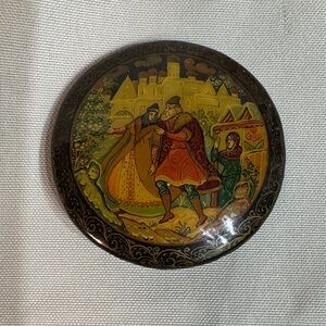 Vintage Russian Black Lacquer Round Brooch Pin Diameter 2”